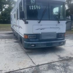 1997 Newman Dutch star V8 Gas 38,000 Miles 