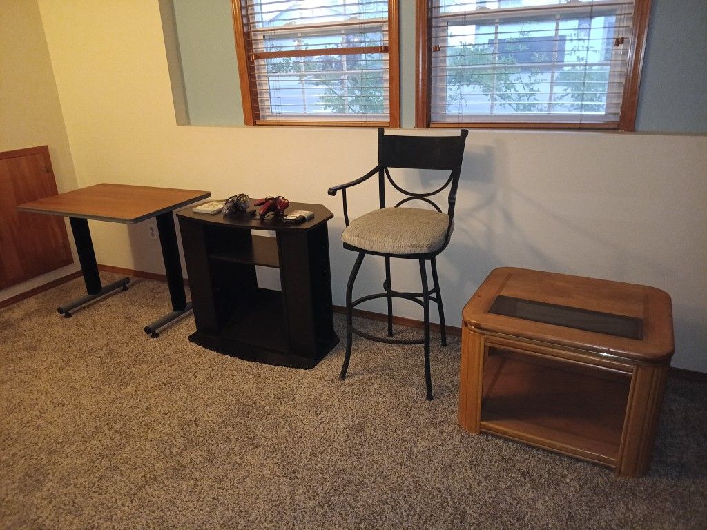 Furniture  Chair TV Stand Painting N64 Controllers Games 