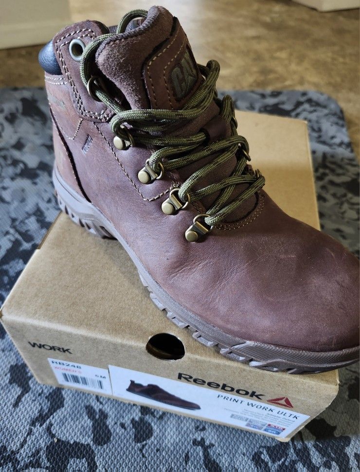 Reebok Size 6 Composite Toe Woman Work Shoes