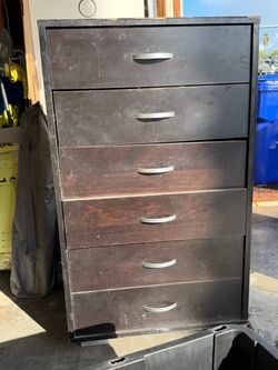 Dresser