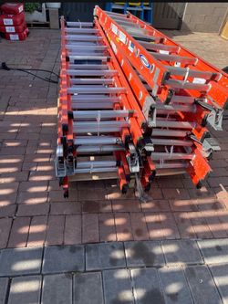 Werner 16 ft. Fiberglass Extension Ladder (15 ft. Reach Height) with 300 lb. Load Capacity Type IA Duty Rating