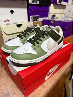 NIKE DUNK LOW OIL GREEN Sz 8.5