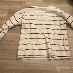 Striped sweater 