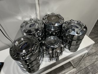 Ford F250 Excursion Hub Caps