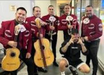 Violin mariachi guitarra