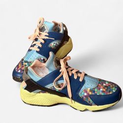NIKE AIR HUARACHE SNEAKERS