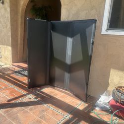 Vendo  una tapadera de una troka tacoma de 5  pies  por solo $200.00