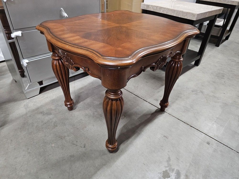 Warehouse Clearance Sale! Brand New Cherry End Table