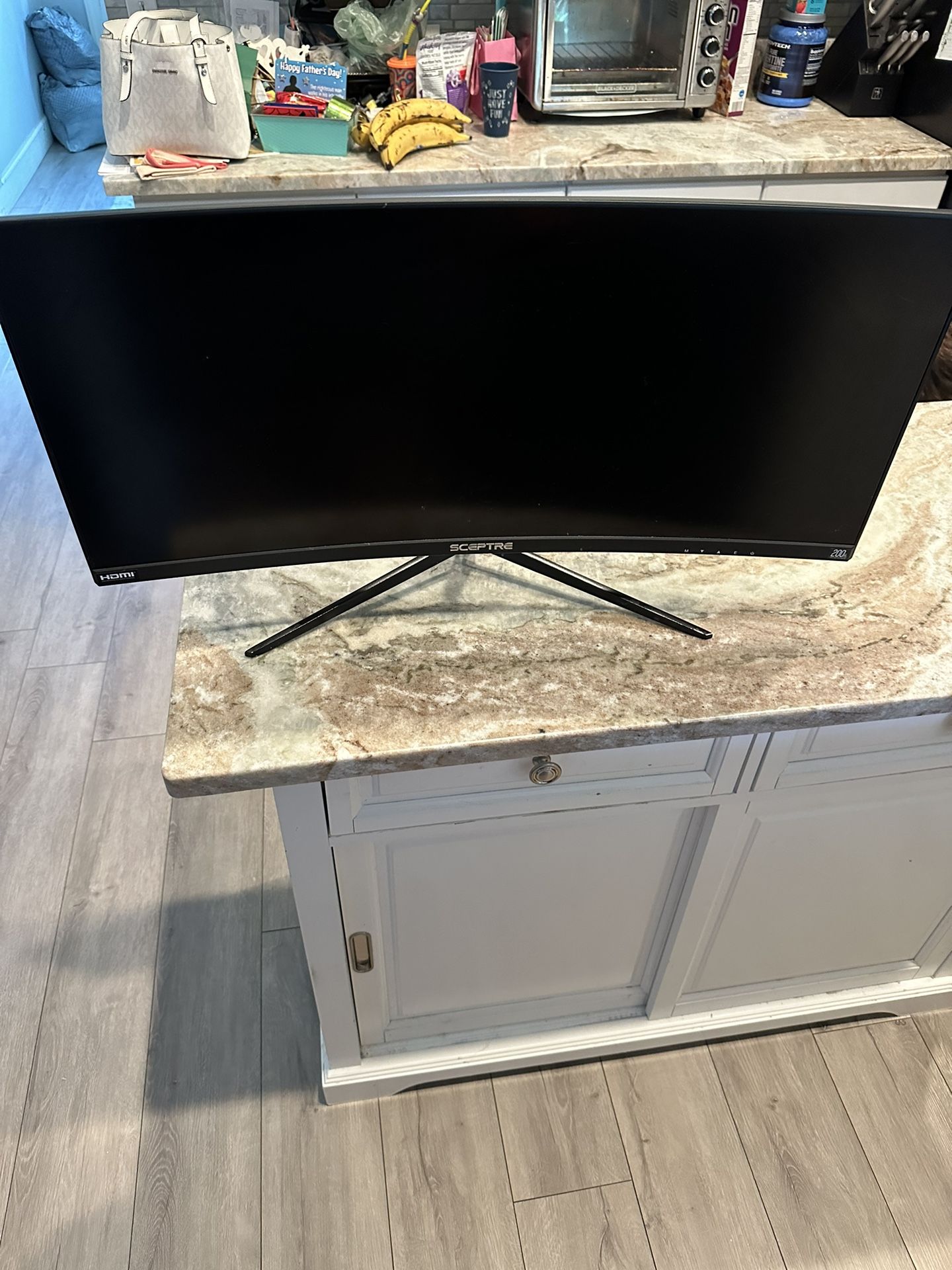 Spectre Curved 200hz Monitor