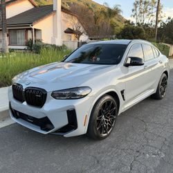 2022 BMW X4M Competition 