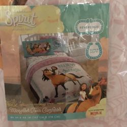 Spirit Twin Size Bedspread