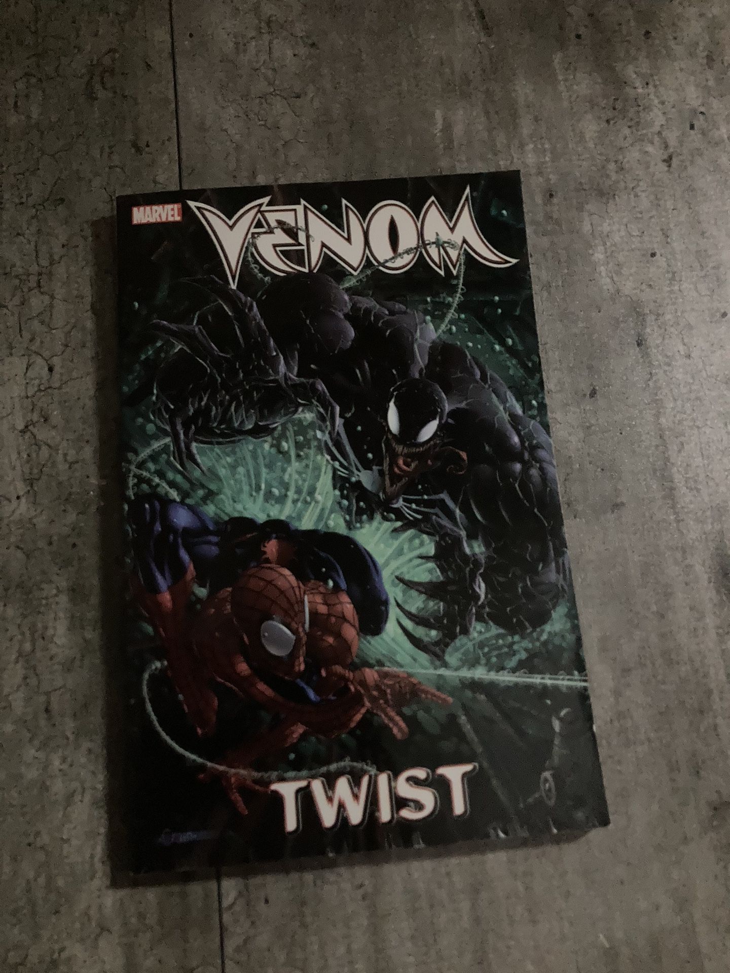 MARVEL VENOM TWIST COMIC / SPIDER-MAN / Spider-Man / spider-man / venom / Venom