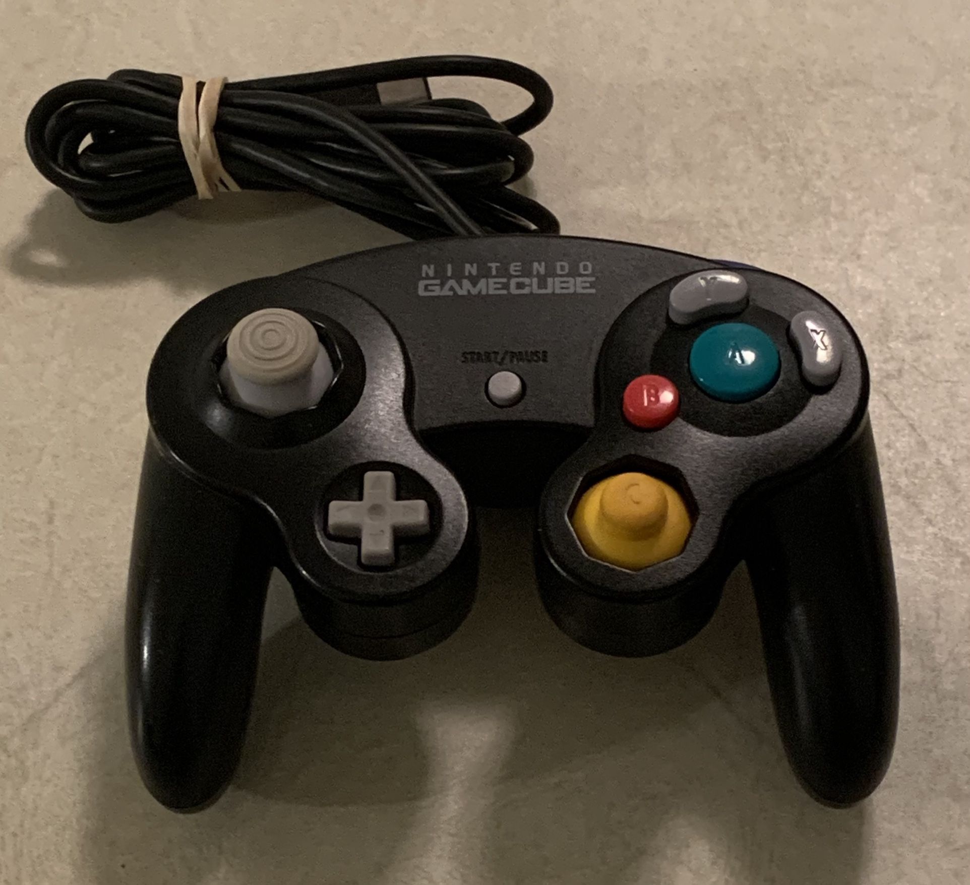 NINTENDO GAME CUBE CONTROLLER