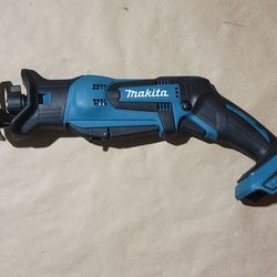 Makita

18V LXT Lithium-Ion Cordless Variable Speed Lightweight Compact Reciprocating Saw with Built-in LED

