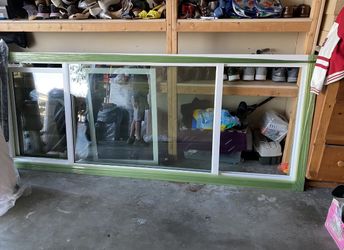BRAND NEW WINDOW FOR SALE (96’ X 37’)