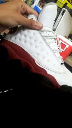 Jordan retro 13 size 7y