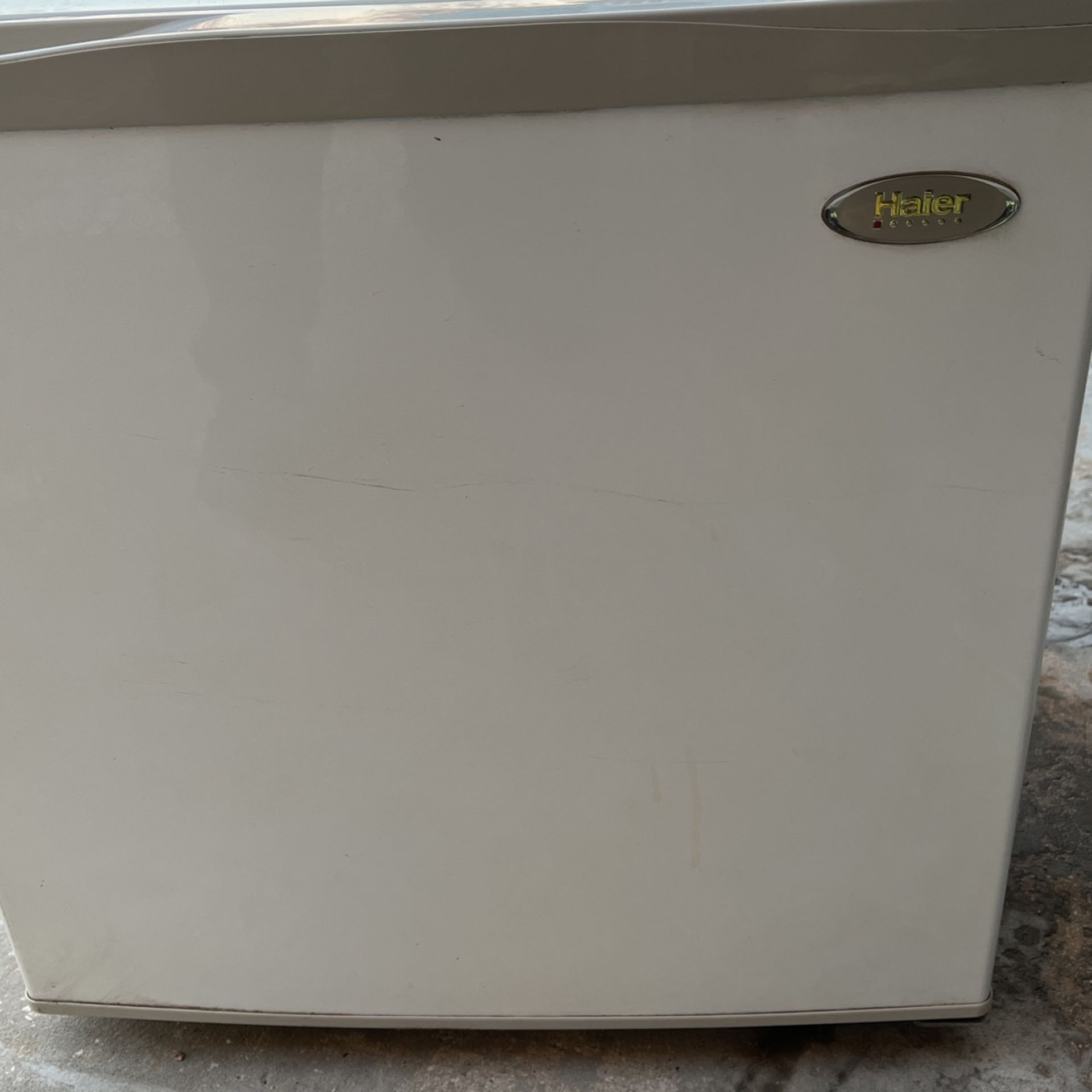 HAIER REFRIGERATOR
