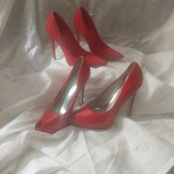 Red High Heel Lot