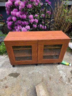 Tv stand 6 spaces to put dvds or components 299.00