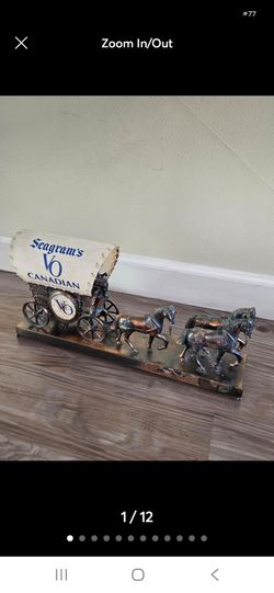 Vintage Seagrams VO Canadian Liquor Stagecoach Mantle decor w/ lighted wagon -
Animated