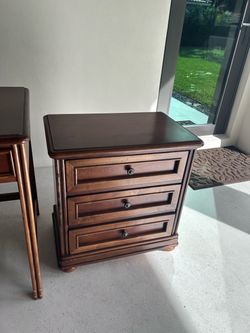 Night stand