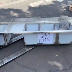 Clearance F 77 ins food truck Three Compartment Sink 101551L0611