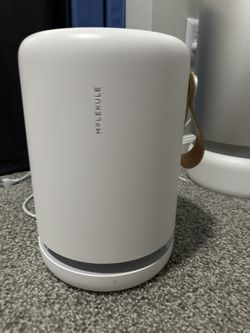 Molekule (Air Purifier, Hepa Tri-filter)