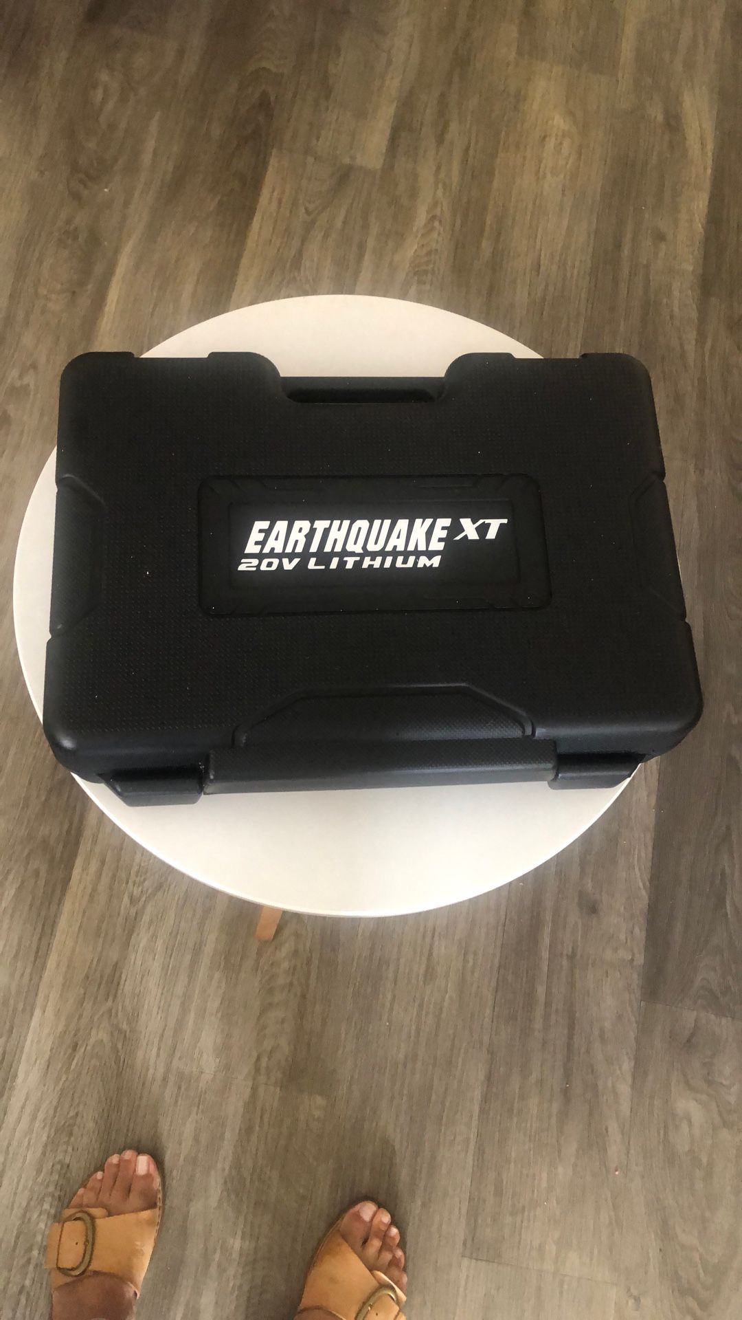 Earthquake  XT EQ34 XT- 2O V / WRENCH/ New!!!