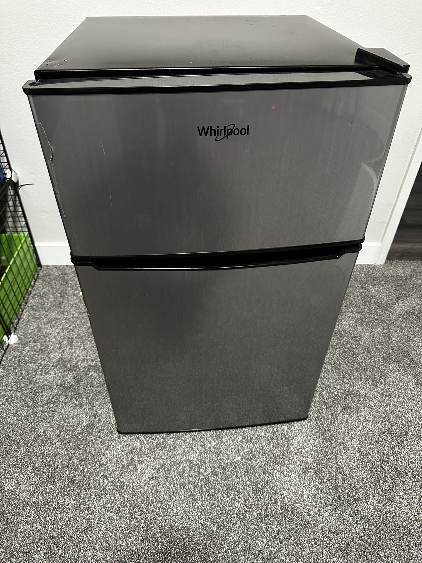 Whirlpool Mini Fridge 