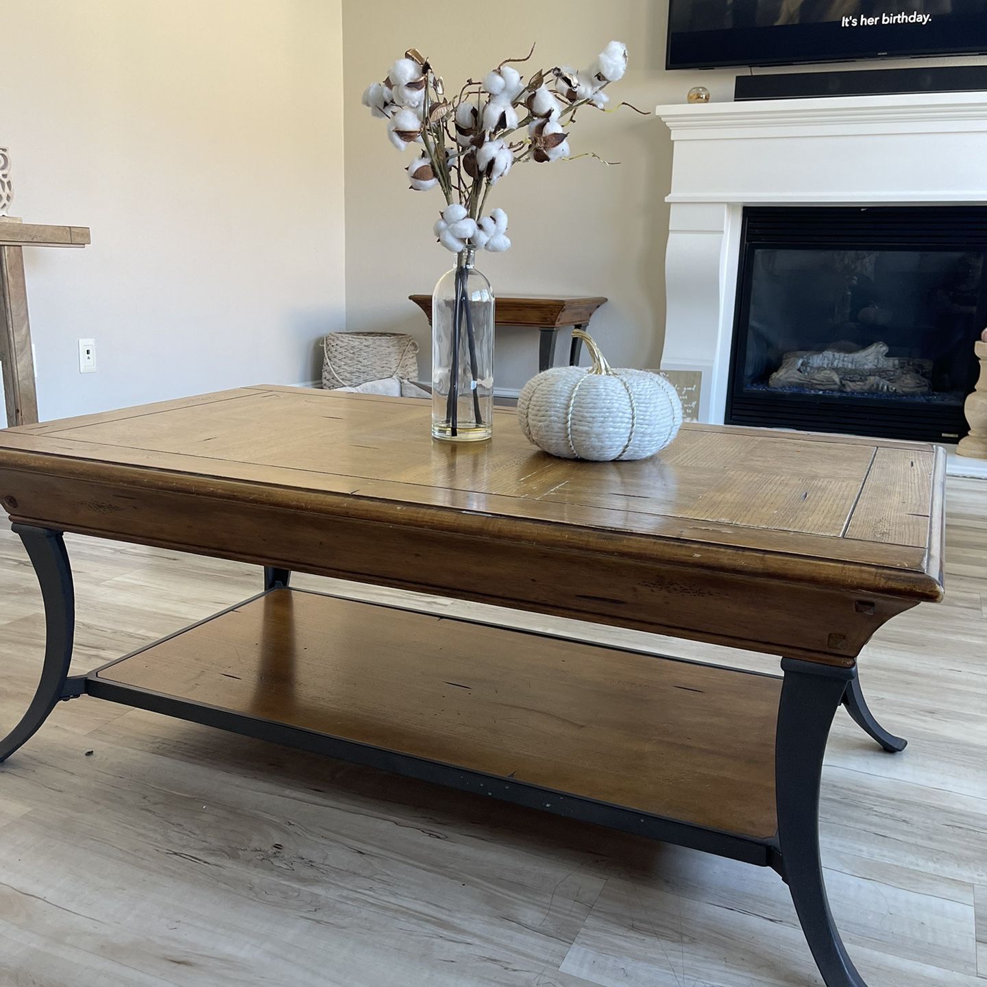 Coffee Table W/two End Tables