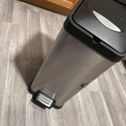 Garbage Can 