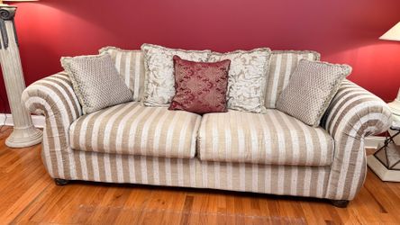 Elegant Living Room Furniture
