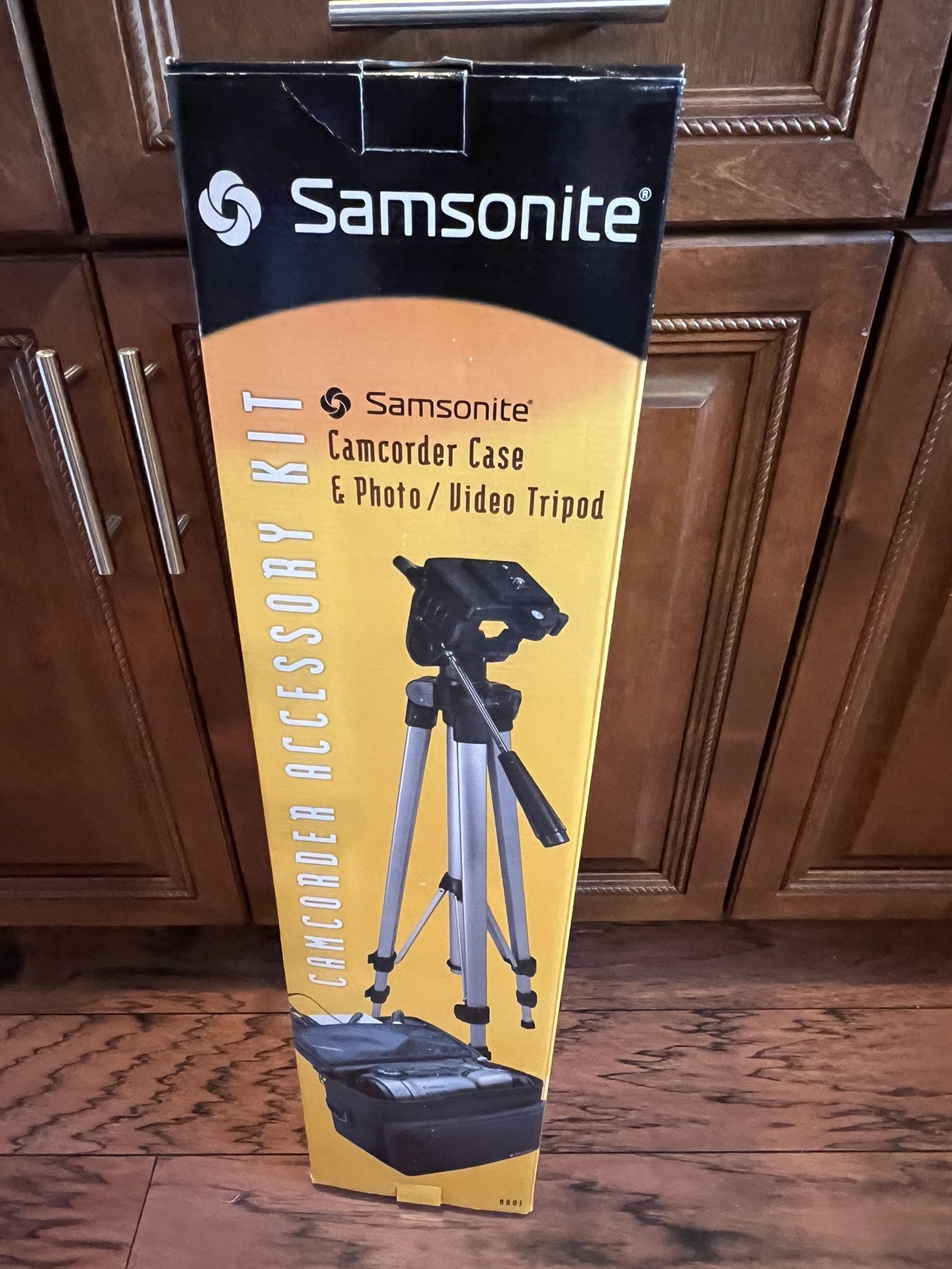 Samsonite Case And Photo/video Tripod