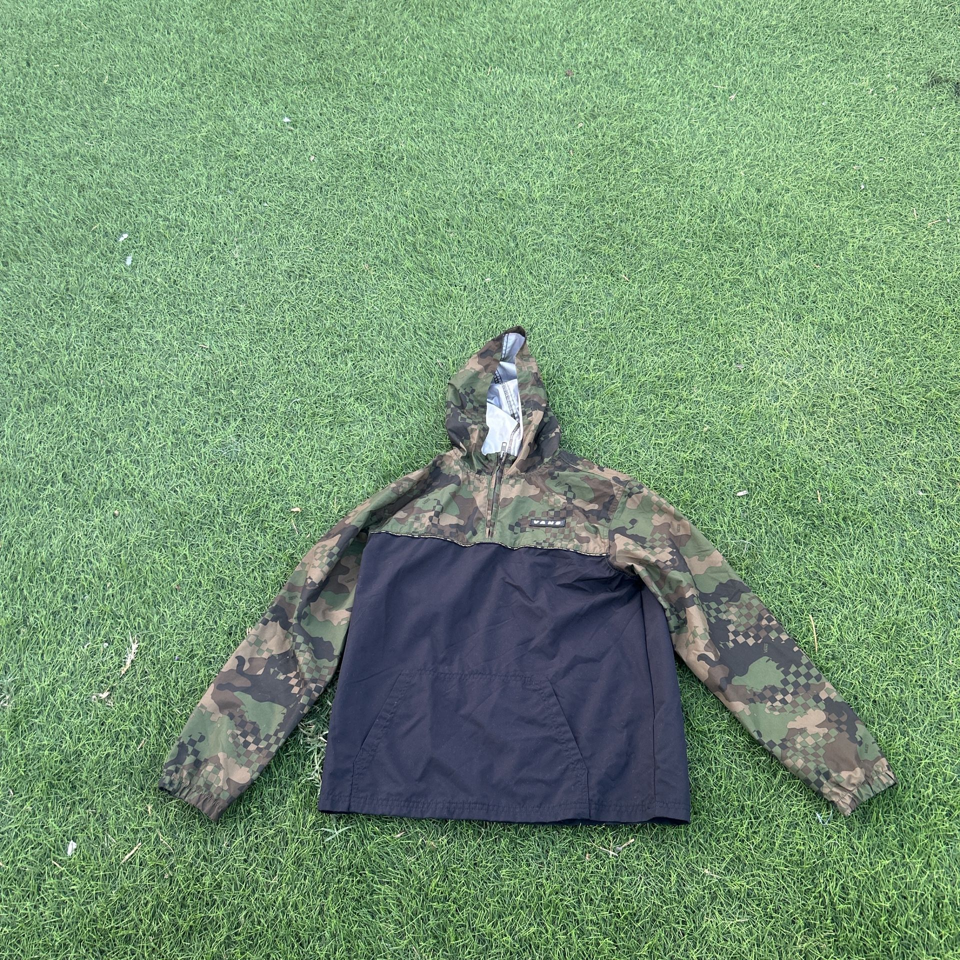 VANS Camo Windbreaker Jacket (Men’s Large)