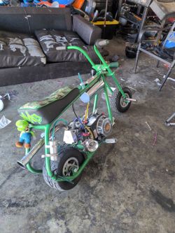 Fully built  2026 bams minbike power coated want 1300 obo don't hit me up with out  nothing let tht 1200$ will only trade for flr with hannd break or