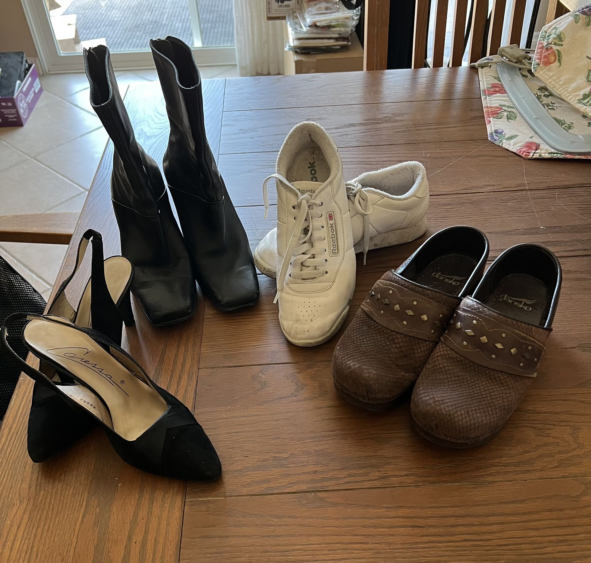 Shoes and boots all Size 7M