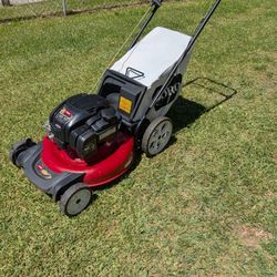Toro recycler lawn mower easy Start with bagger. Not self-propelled. An excellent running and physical condition.  Thanks for looking. Check out my ot