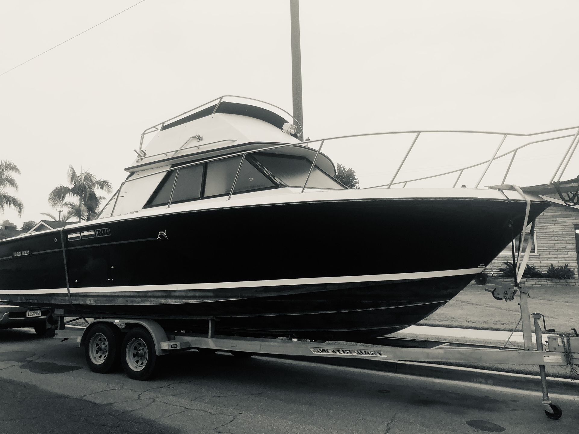 29’ x 10.8’ Wellcraft sportfisher - hull only