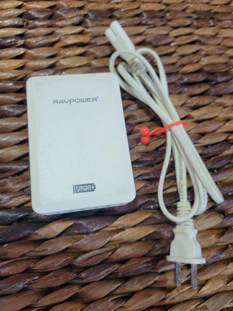 Plug In USB CHARGER