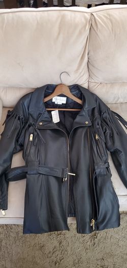 WOMAN'S LEATHER JACKET