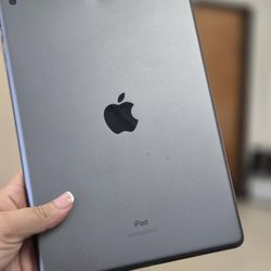iPad 7th Gen 32GB