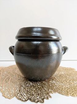 Handmade Korean Onggi Aging Jar for Kimchi, Gochujang, and Tea