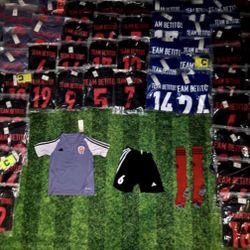 Soccer uniforms uniformes de fútbol playeras playera fútbol Set includes full kits conjuntos completos uniformes para equipos equipo 👇READ THE DETAIL