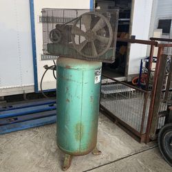 Speedaire 60 Gal Compressor Model 4YN52 135 Psi 240V Single Phase