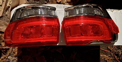 Chrysler Tail And Driver Lights 