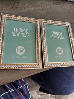 2 Matching Picture Frames