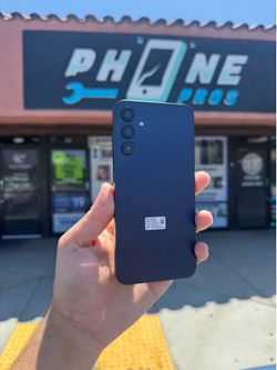 Samsung A15 with 1 month of free service (factory unlocked)
