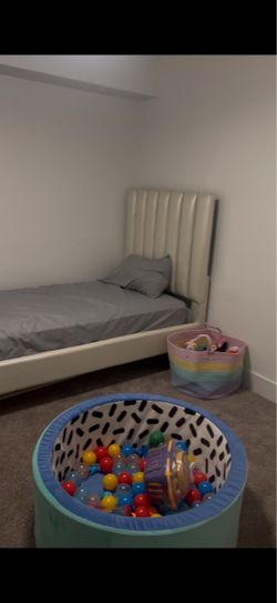 Twin size bedroom set mattress included