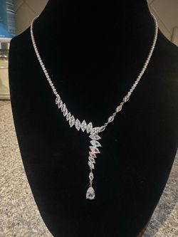 ✨ Elegant Y-Drop Statement Necklace – 14K Gold Plated CZ ✨