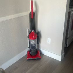 Dirt Devil Powermax Vacuum 